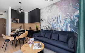 Beautiful Steam Park Apartment With Parking Old Town Cracow By Noclegi Renters